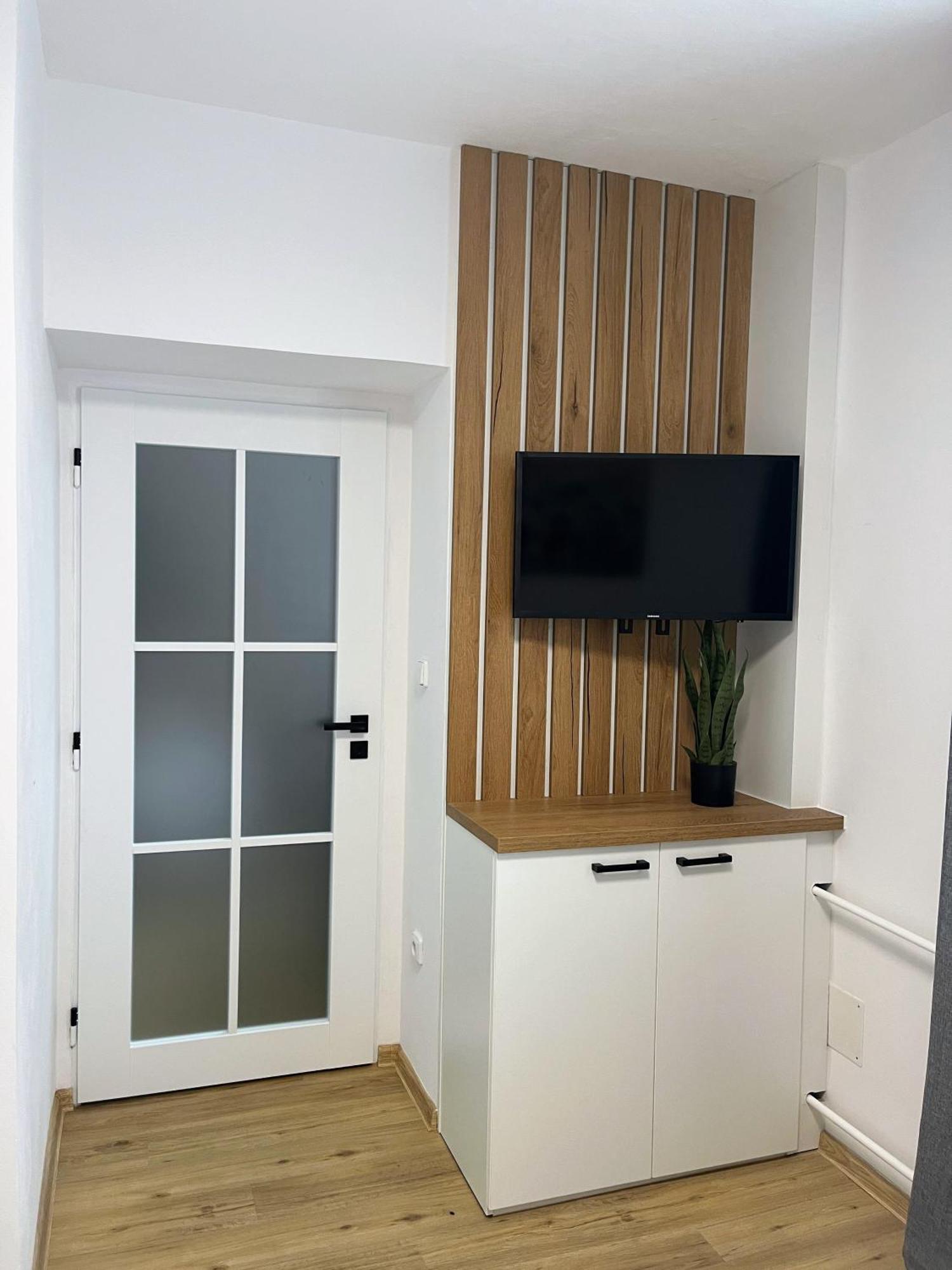 Apartman Na Namesti Apartment Opocno Bagian luar foto