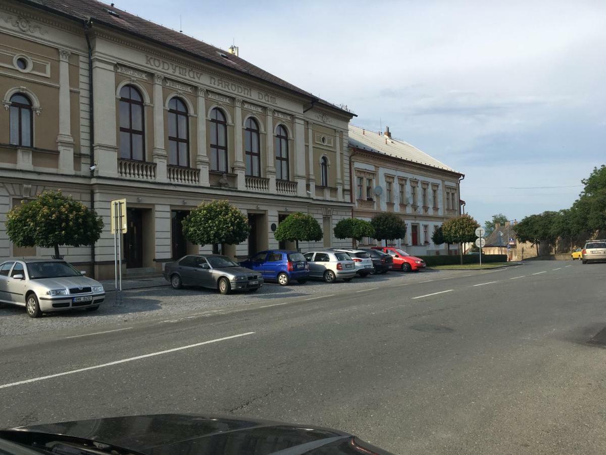 Apartman Na Namesti Apartment Opocno Bagian luar foto